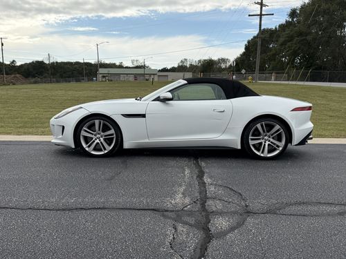 2014 Jaguar F-Type — photo 16