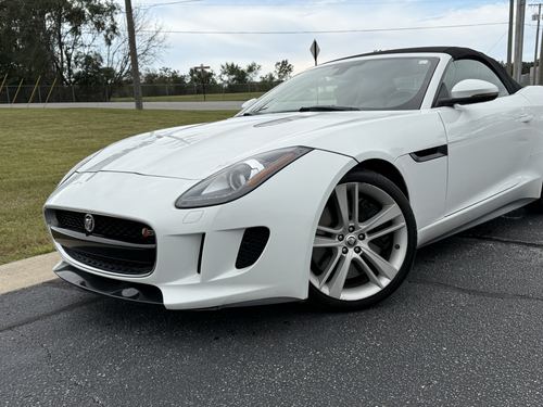 2014 Jaguar F-Type — photo 18