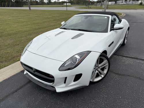 2014 Jaguar F-Type — photo 20