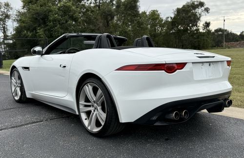 2014 Jaguar F-Type — photo 26