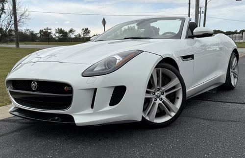 2014 Jaguar F-Type — photo 31
