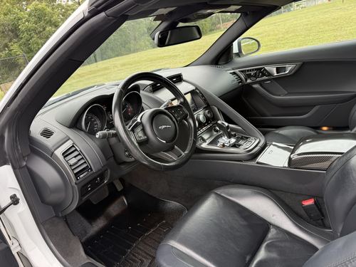2014 Jaguar F-Type — photo 37