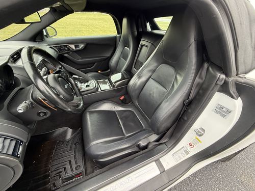 2014 Jaguar F-Type — photo 38