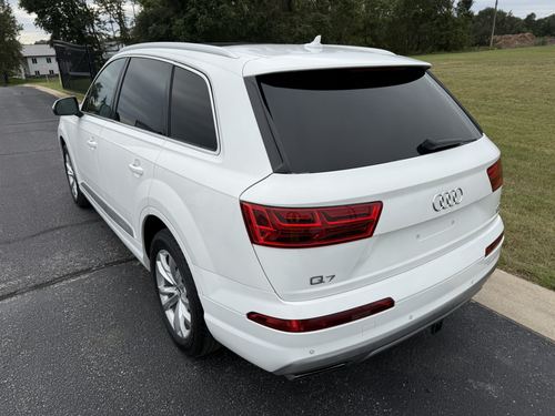 2018 Audi Q7 3.0T Premium — photo 11