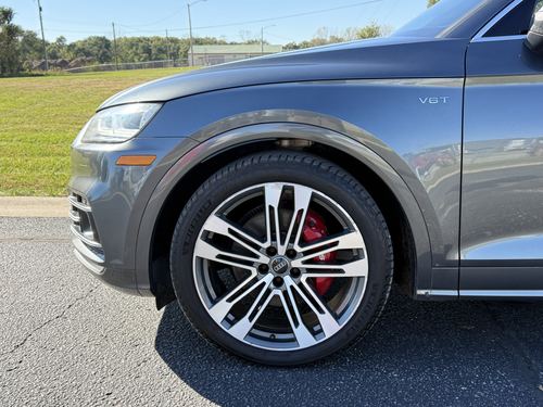 2018 Audi SQ5 3.0T Prestige — photo 11