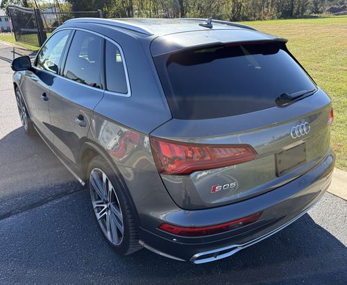 2018 Audi SQ5 3.0T Prestige — photo 8