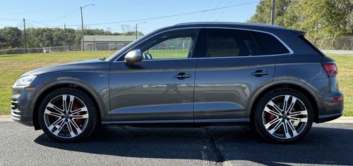 2018 Audi SQ5 3.0T Prestige — photo 9
