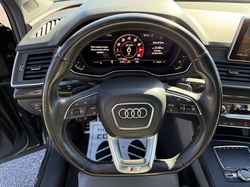 2018 Audi SQ5 3.0T Prestige — photo 16