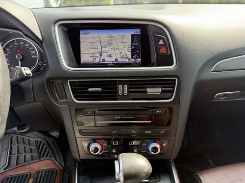 2015 Audi Q5 2.0T Prestige — photo 23