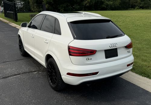 2015 Audi Q3 — photo 11