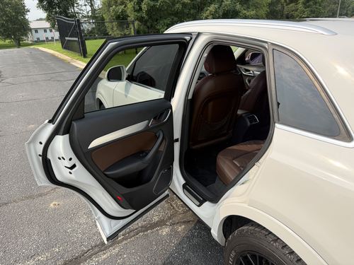 2015 Audi Q3 — photo 37