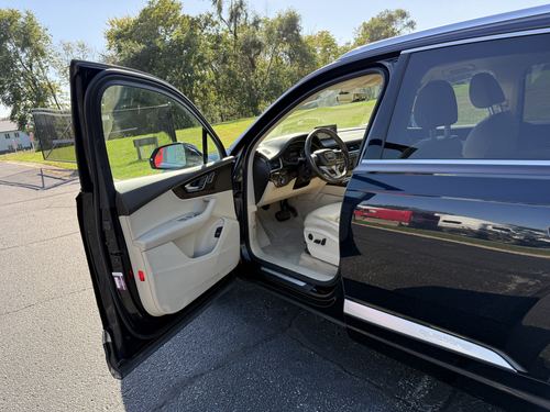 2017 Audi Q7 — photo 25