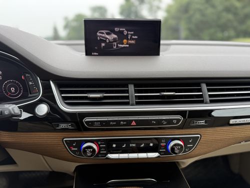 2017 Audi Q7 — photo 23