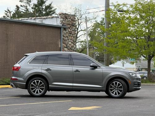 2017 Audi Q7 — photo 11