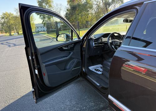 2021 Audi Q7 — photo 25
