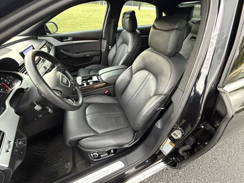 2014 Audi A8 — photo 30