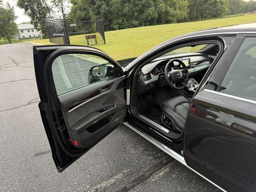 2014 Audi A8 — photo 32