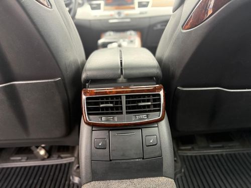2014 Audi A8 — photo 30