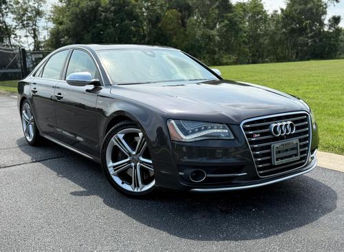 2014 AUDI S8 — photo 1
