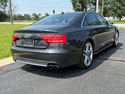 2014 AUDI S8 — photo 19
