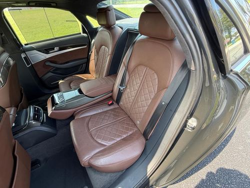 2014 AUDI S8 — photo 38