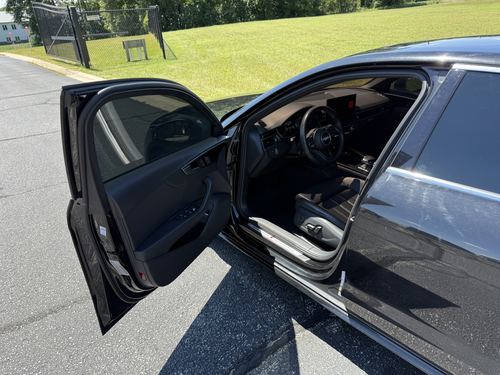 2020 Audi A4 — photo 32
