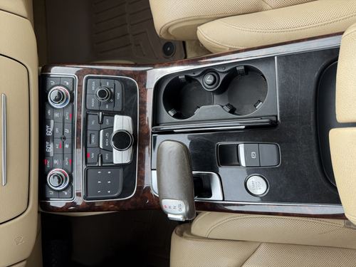 2014 Audi A8 — photo 22