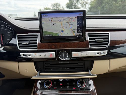 2014 Audi A8 — photo 23
