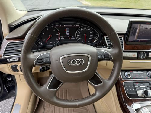 2014 Audi A8 — photo 25