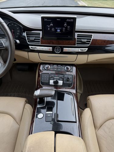 2014 Audi A8 — photo 32