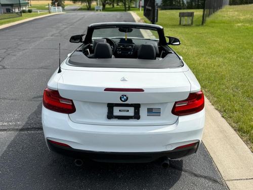 2015 BMW M235 2-Series — photo 16