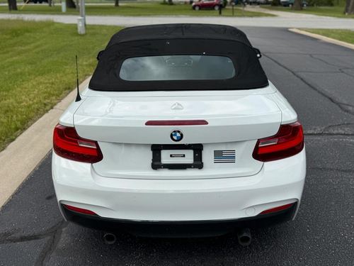 2015 BMW M235 2-Series — photo 24