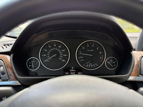 2015 BMW 320i — photo 16