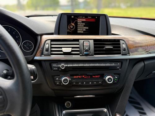 2015 BMW 320i — photo 17