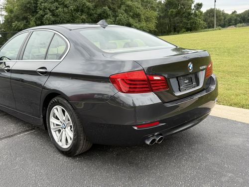 2015 BMW 528 — photo 9