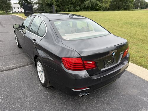 2015 BMW 528 — photo 11