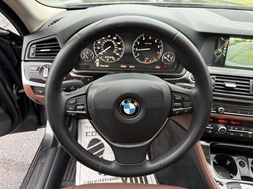 2015 BMW 528 — photo 22