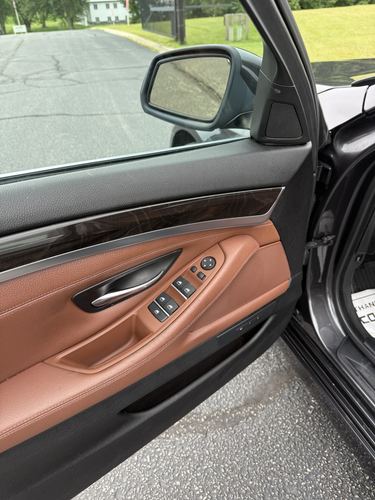 2015 BMW 528 — photo 29