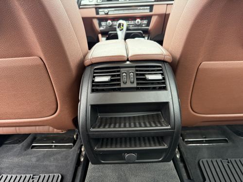 2015 BMW 528 — photo 33
