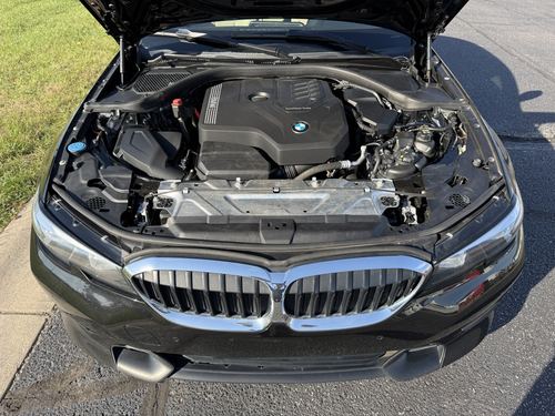 2019 BMW 330 — photo 32
