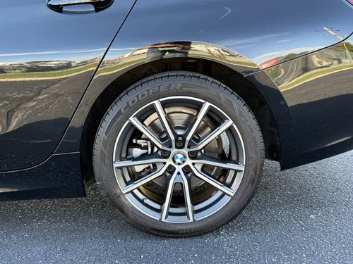 2019 BMW 330 — photo 13
