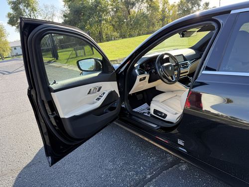 2019 BMW 330 — photo 11