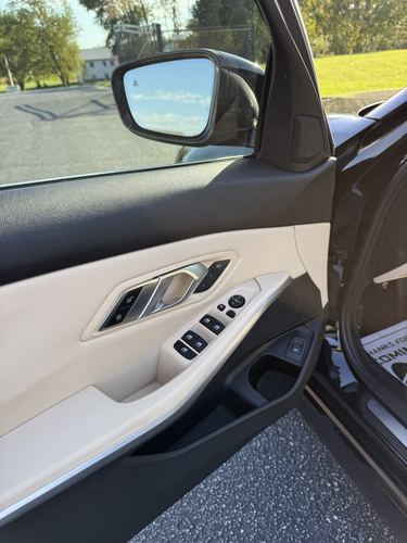 2019 BMW 330 — photo 29