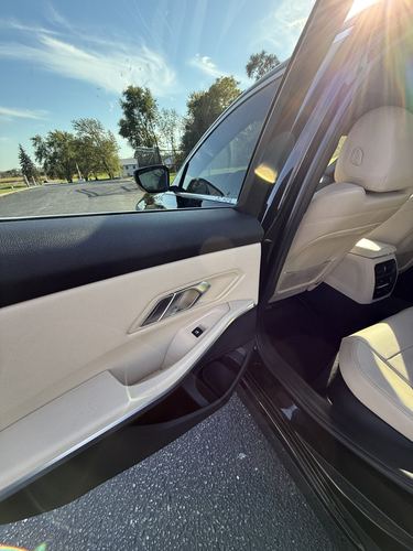 2019 BMW 330 — photo 35