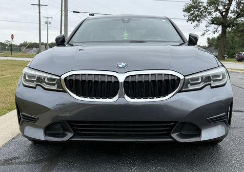 2019 BMW 330 — photo 7