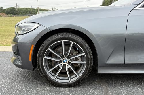 2019 BMW 330 — photo 8