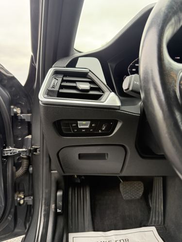 2019 BMW 330 — photo 26