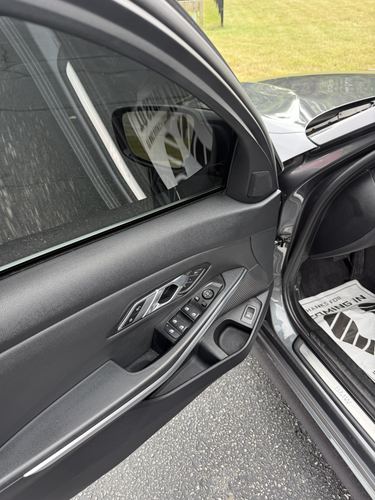 2019 BMW 330 — photo 31