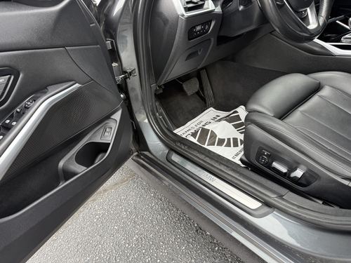 2019 BMW 330 — photo 32
