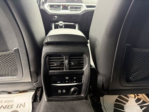 2019 BMW 330 — photo 35